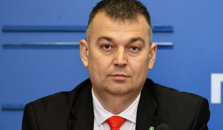 Емил Янков разкрива схемата с Български пощи и как водят компанията към умишлен фалит за чужда печалба