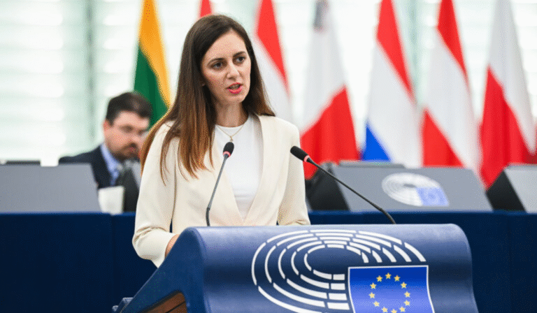 Холандски евродепутат потвърждава съмненията на Рада Лайкова за конфликт на интереси в доклада за еврозоната