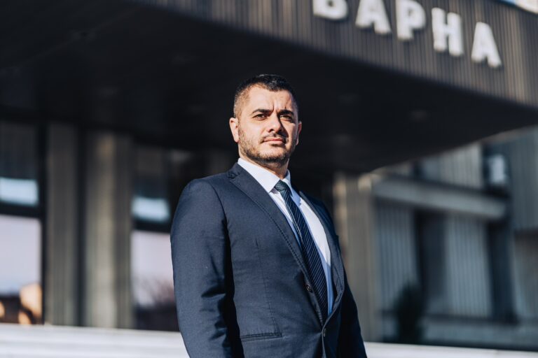 Николай Костадинов алармира: Държавен имот в „Бриз“ тъне в разруха, Варна мълчи
