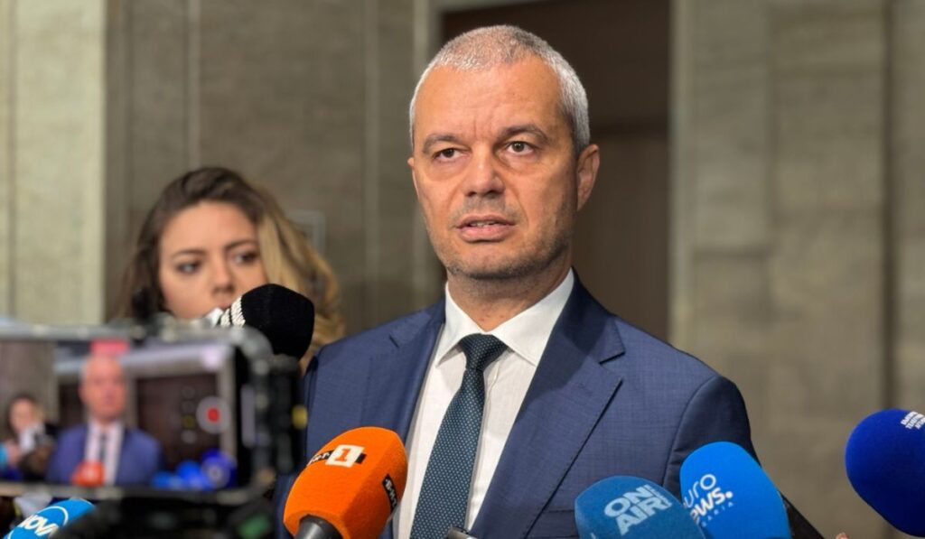 Костадин Костадинов: Борисов да отиде при Доган - двамата да си играят сантасе