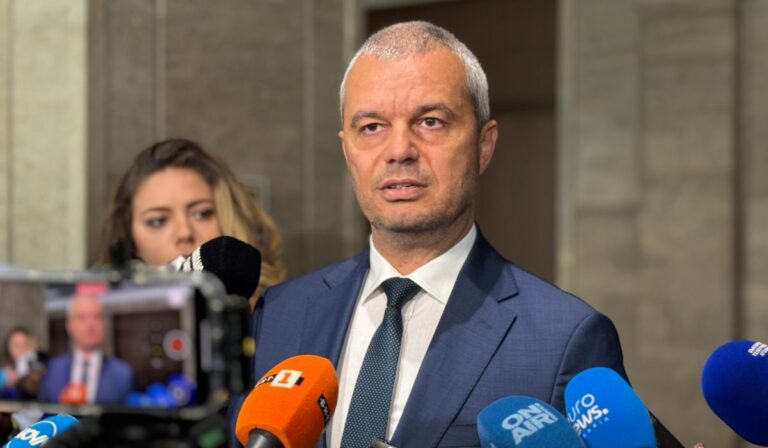 Костадин Костадинов: Борисов да отиде при Доган - двамата да си играят сантасе