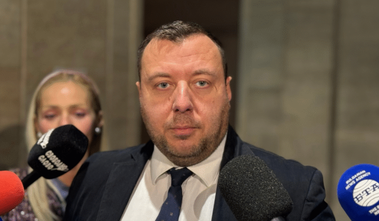 „Възраждане“ предупреди за нова схема за смяна на шефовете на службите