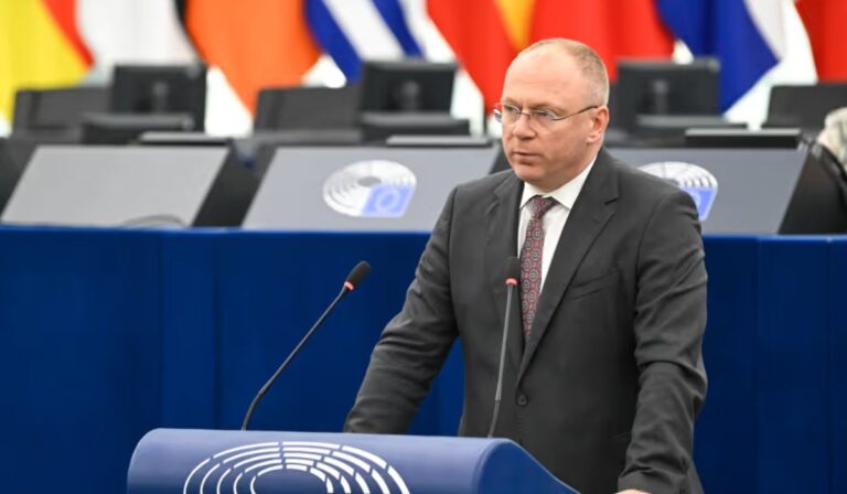 Европейският парламент прие нови правила за намаляване на миграцията с подкрепата на делегацията на „Възраждане“, част от ЕСН