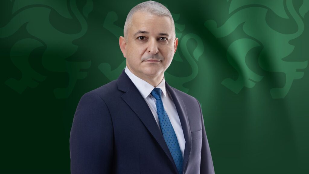 Ангел Янчев, „Възраждане": Министърът на културата да подаде оставка заради „изтърбушването" на Шипка