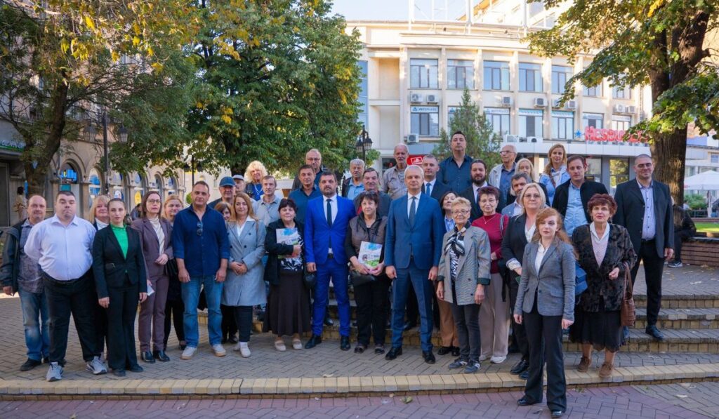 Kostadin Kostadinov v Haskovo: Bǎlgarija ima nužda ot prezident, kojto da otstojava nacionalnija interes